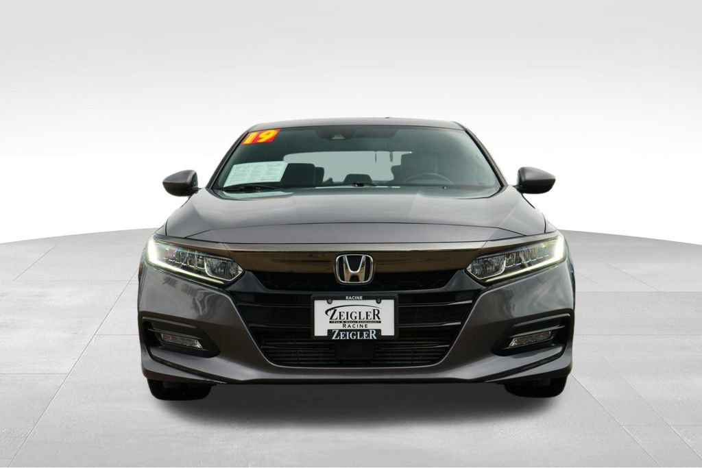 Used 2019 Honda Accord Sport image 2