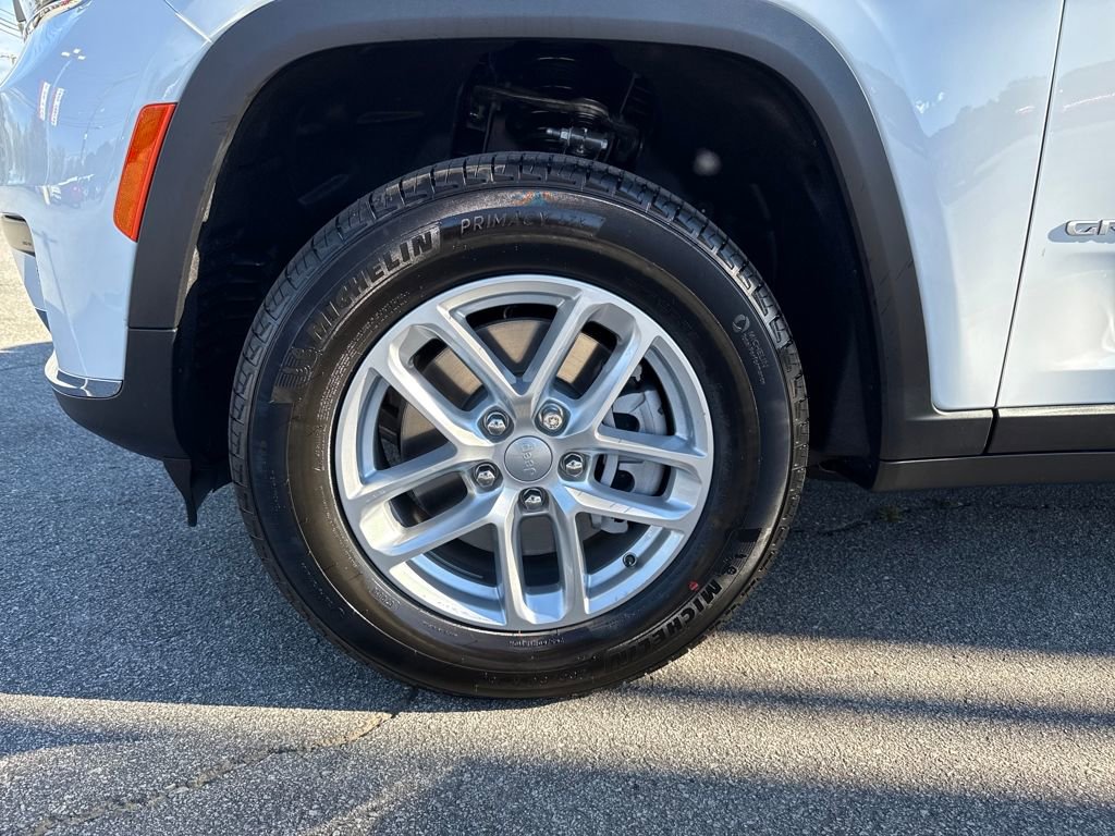 New 2025 Jeep Grand Cherokee L Laredo w/ Luxury Tech Group I image 40