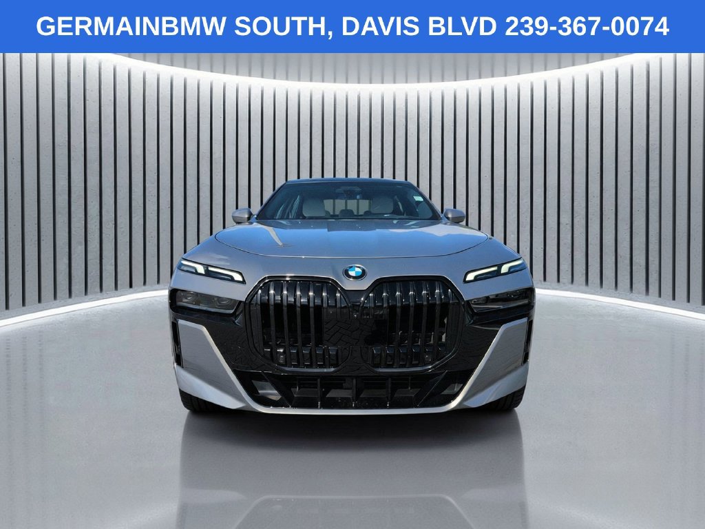 Used 2023 BMW 740i RWD image 10