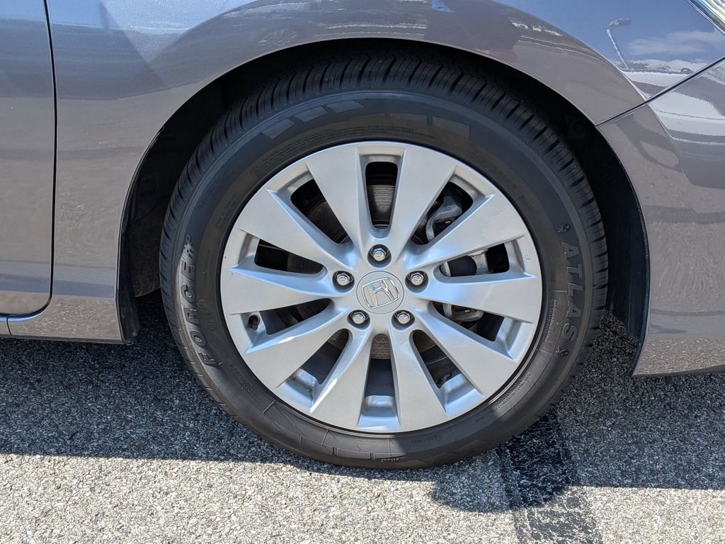 Used 2015 Honda Accord EX-L image 9