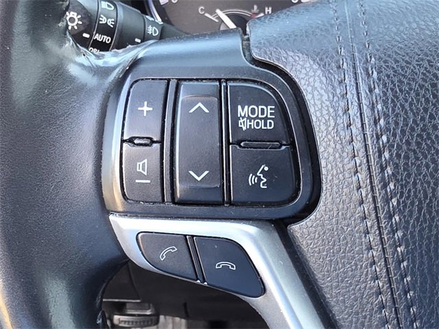 Used 2019 Toyota Highlander Limited image 28