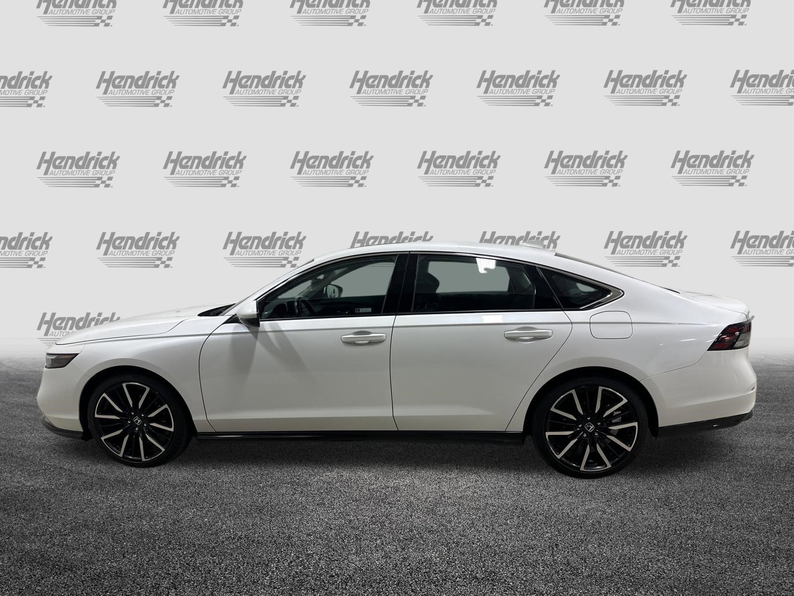Used 2023 Honda Accord Touring image 7