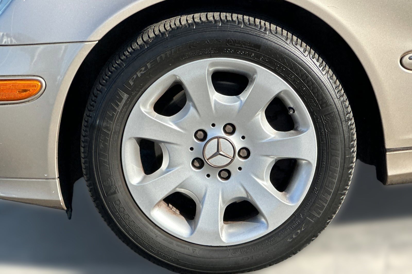 Used 2005 Mercedes-Benz C 320 Sedan image 10