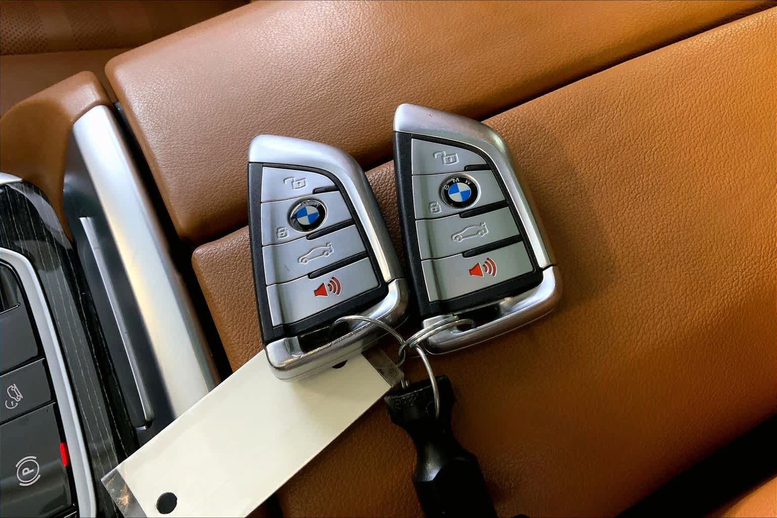 Used 2022 BMW X7 M50i AWD/4WD image 13