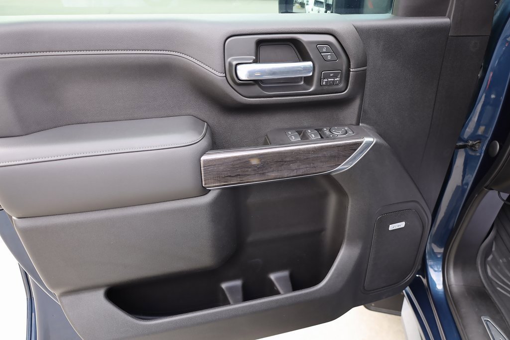 Used 2020 Chevrolet Silverado 3500 LTZ w/ LTZ Premium Package image 10