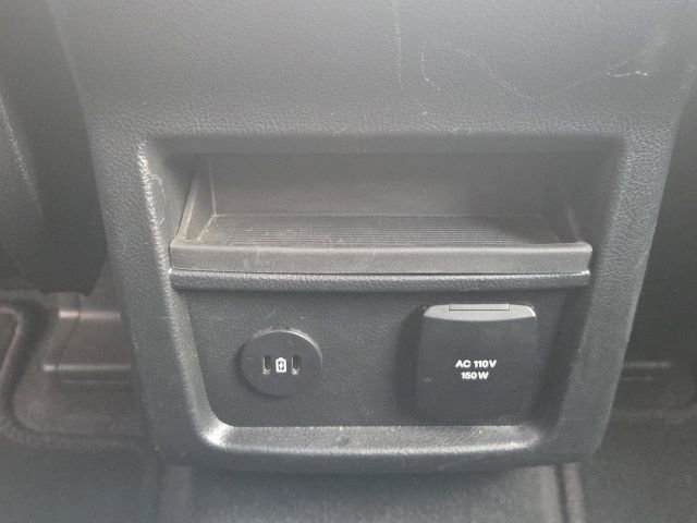 Used 2024 Ford Edge Titanium image 17