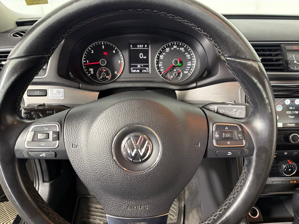 Used 2014 Volkswagen Passat TDI SE FWD image 15