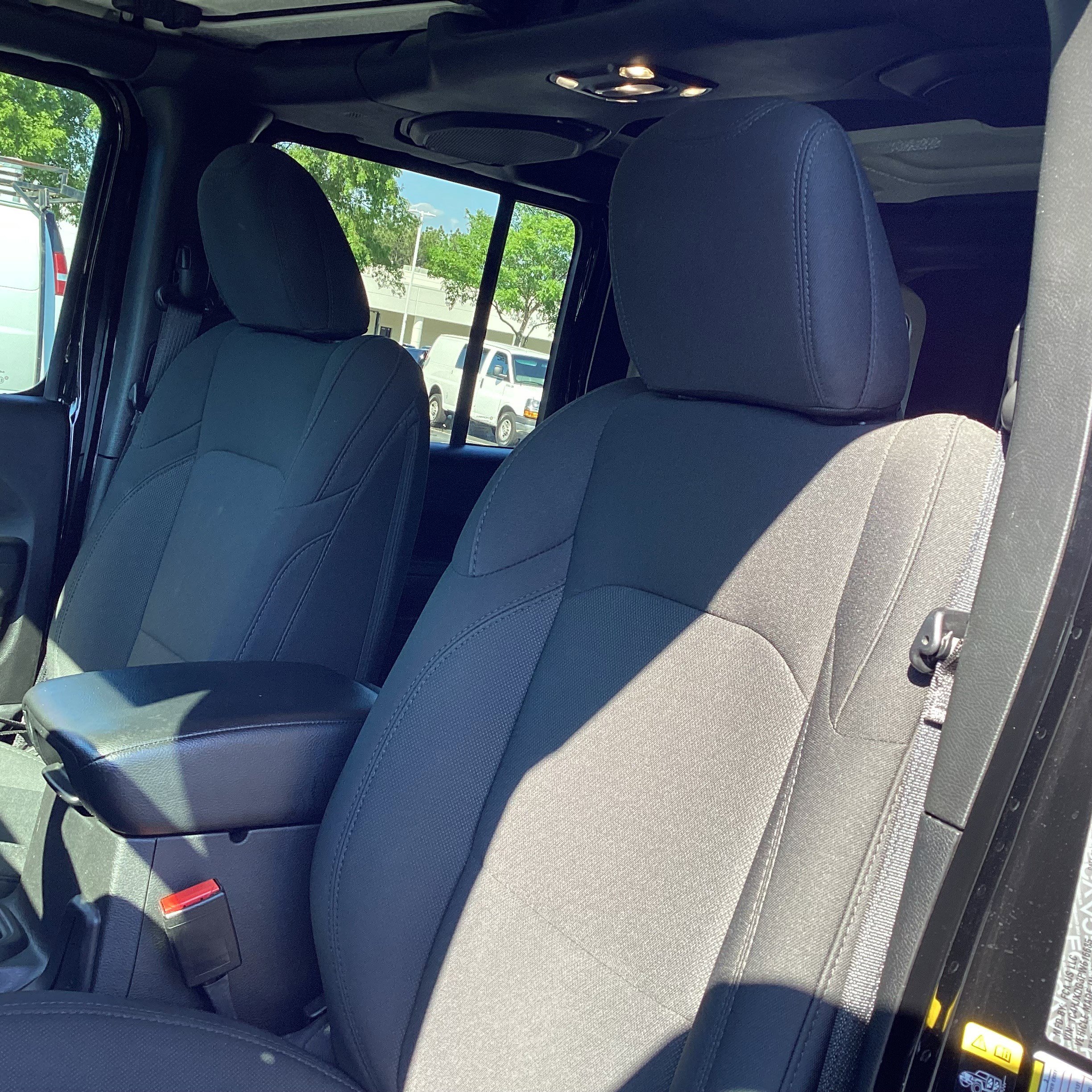 Used 2023 Jeep Wrangler Unlimited Sport AWD/4WD image 21