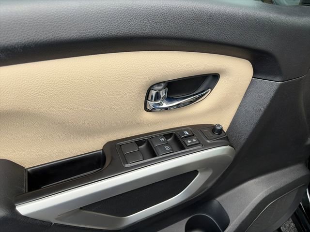 Used 2019 Nissan Titan SV w/ SV Convenience Package AWD/4WD image 19