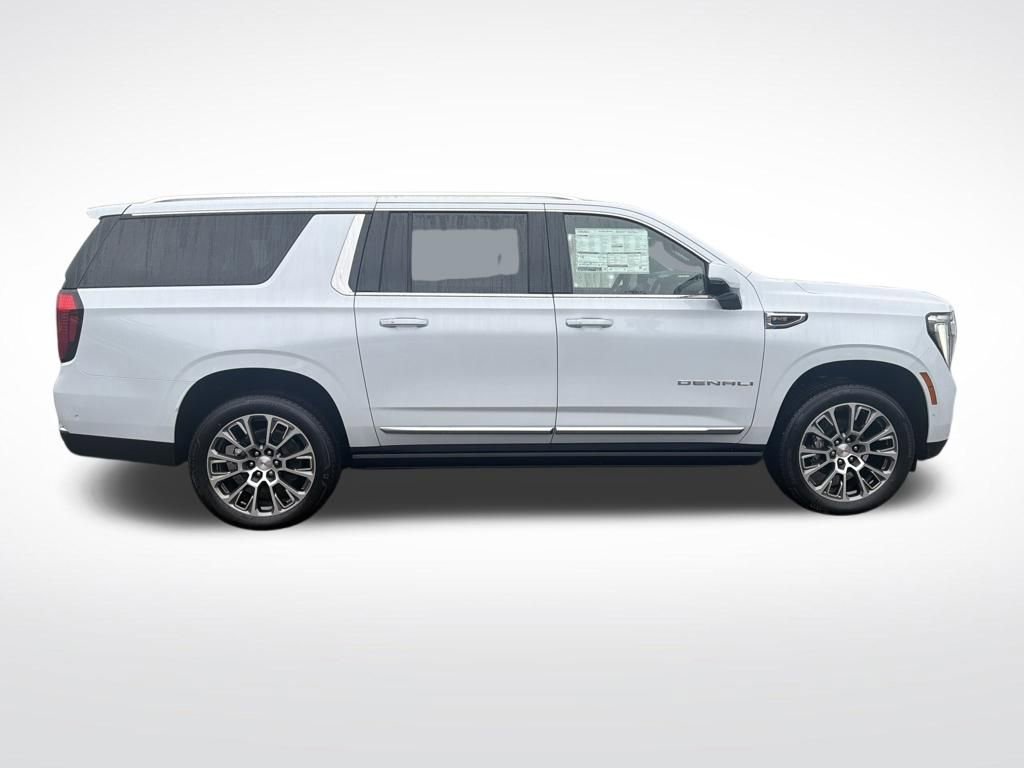 New 2026 GMC Yukon XL Denali w/ Denali Reserve Package image 7
