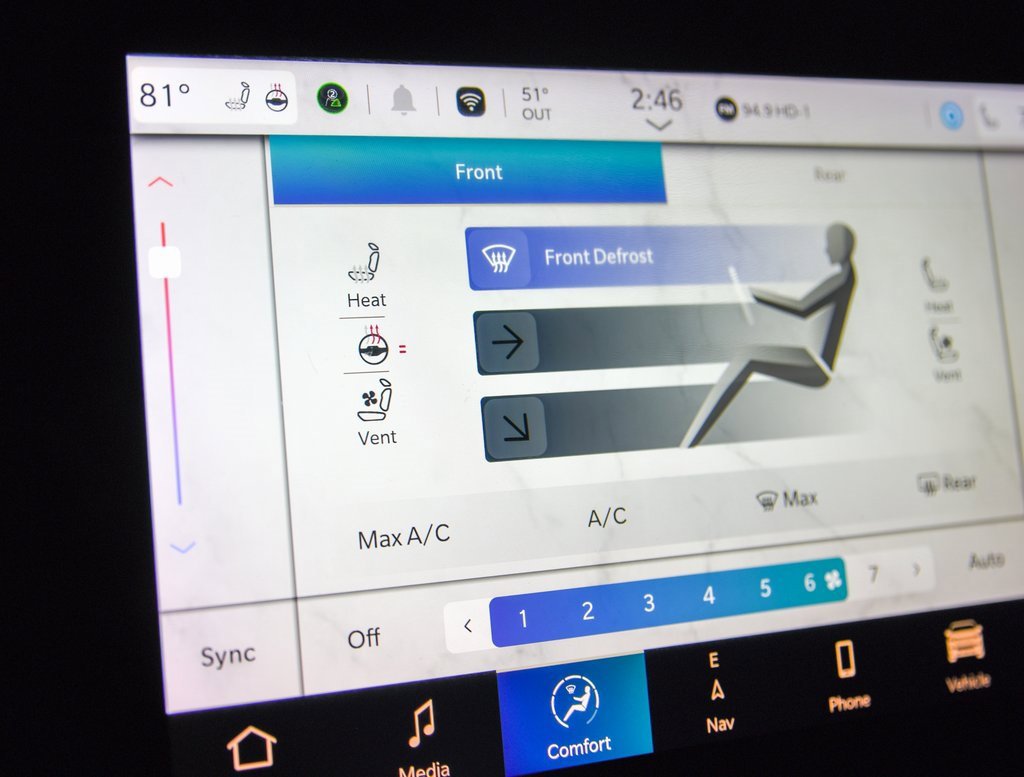 Used 2022 Jeep Wagoneer Series II w/ Rear Seat Video Group 1 image 23