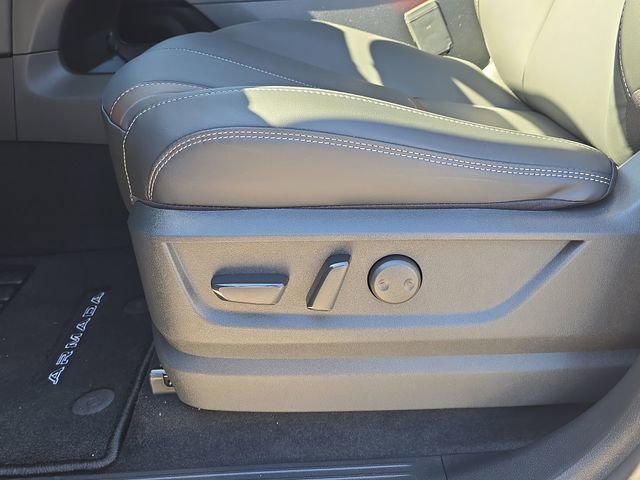 New 2026 Nissan Armada SL w/ Captain's Chari Seat Package RWD image 23