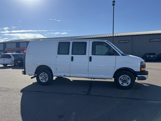 Used 2013 GMC Savana 2500 RWD image 4
