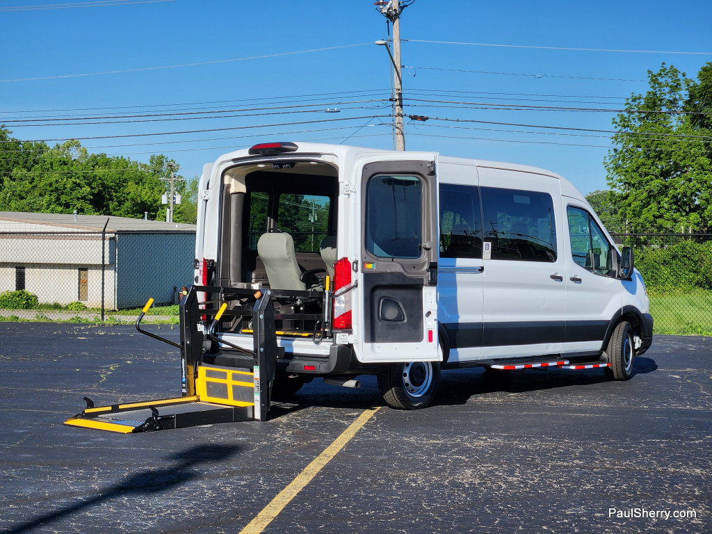 Used 2020 Ford Transit 250 Medium Roof RWD image 18