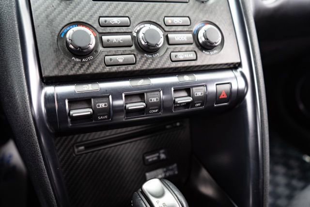 Used 2016 Nissan GT-R Premium image 27