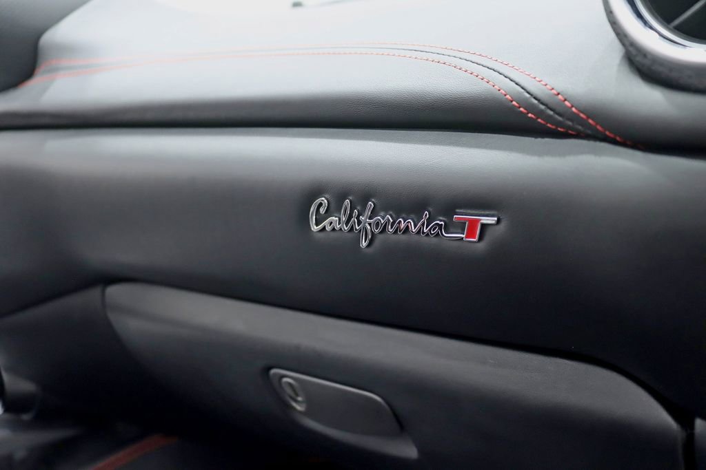 Used 2015 Ferrari California T RWD image 25