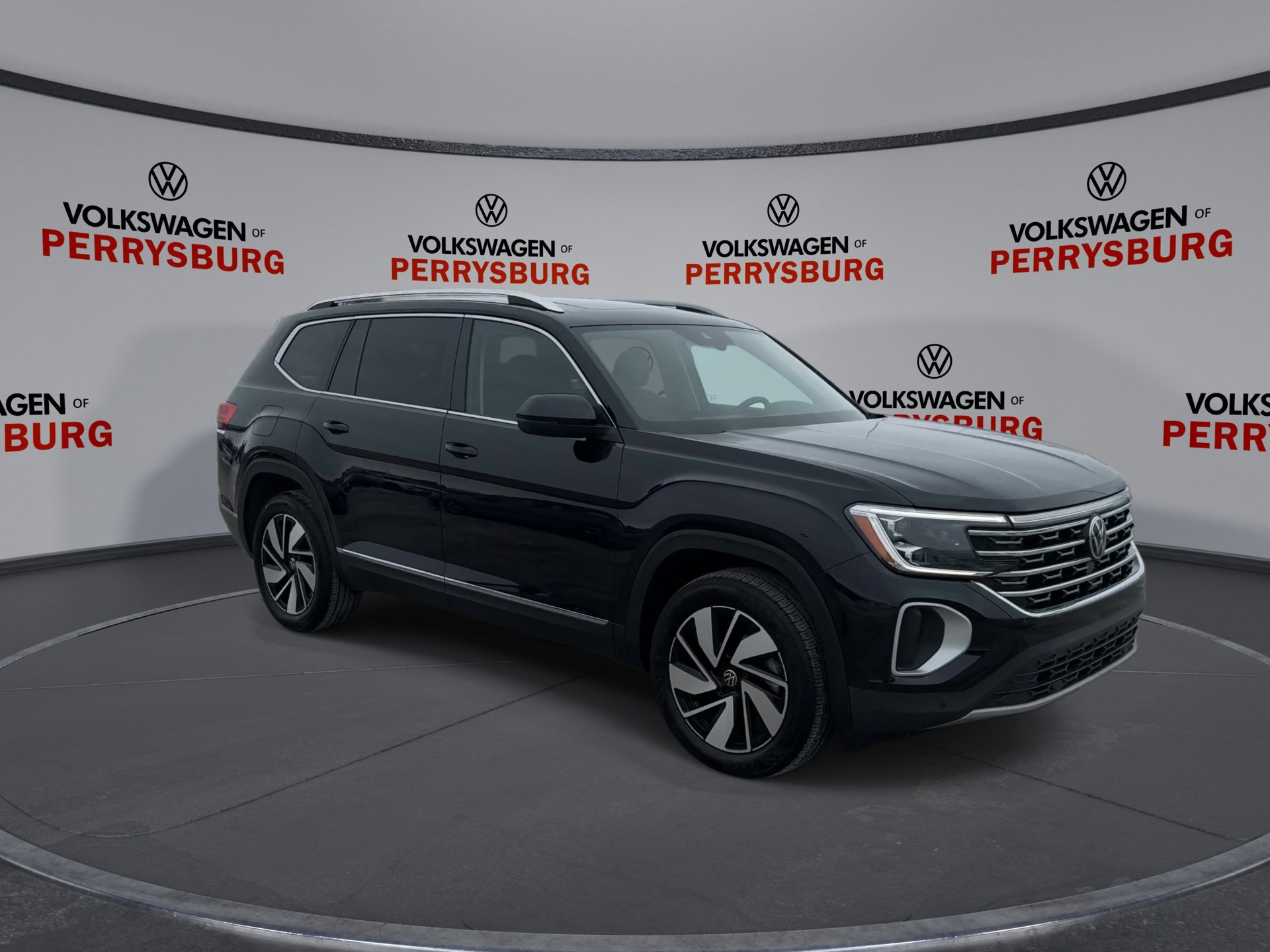 Certified 2025 Volkswagen Atlas SEL image 2