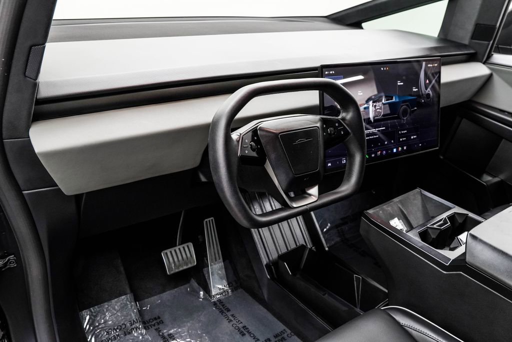 Used 2025 Tesla Cybertruck AWD Crew Cab image 5