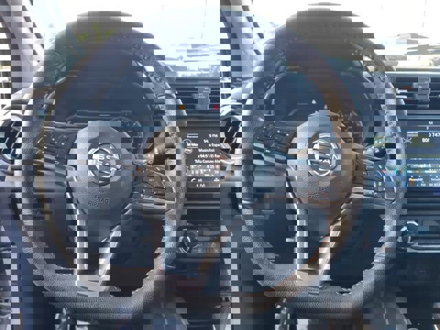 Used 2024 Nissan Versa SR w/ Trunk Package image 29