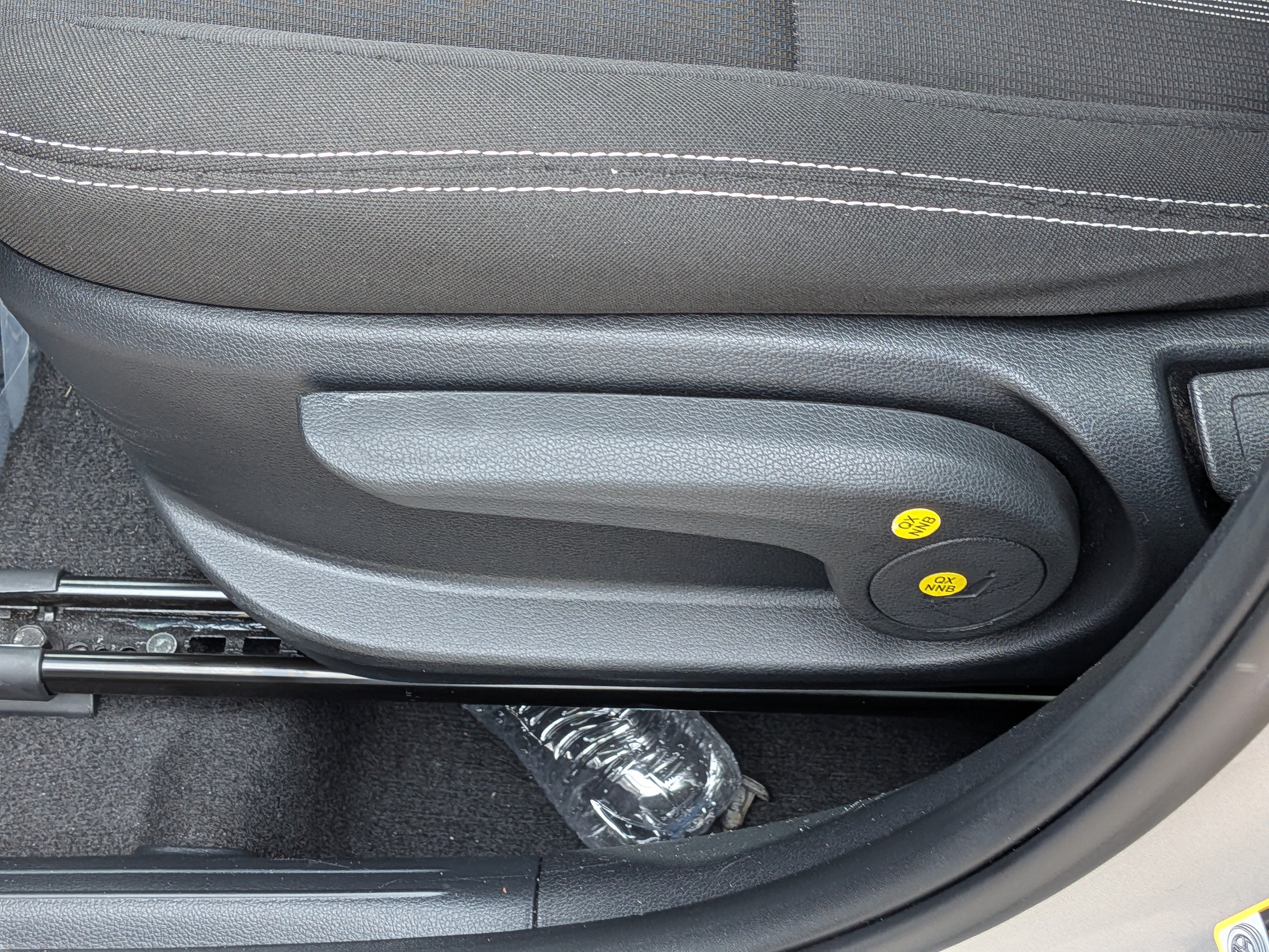 Used 2023 Hyundai Venue SEL FWD image 20