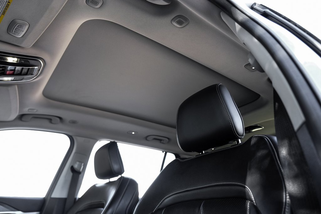 Used 2021 Jeep Grand Cherokee L Limited w/ Luxury Tech Group II image 9