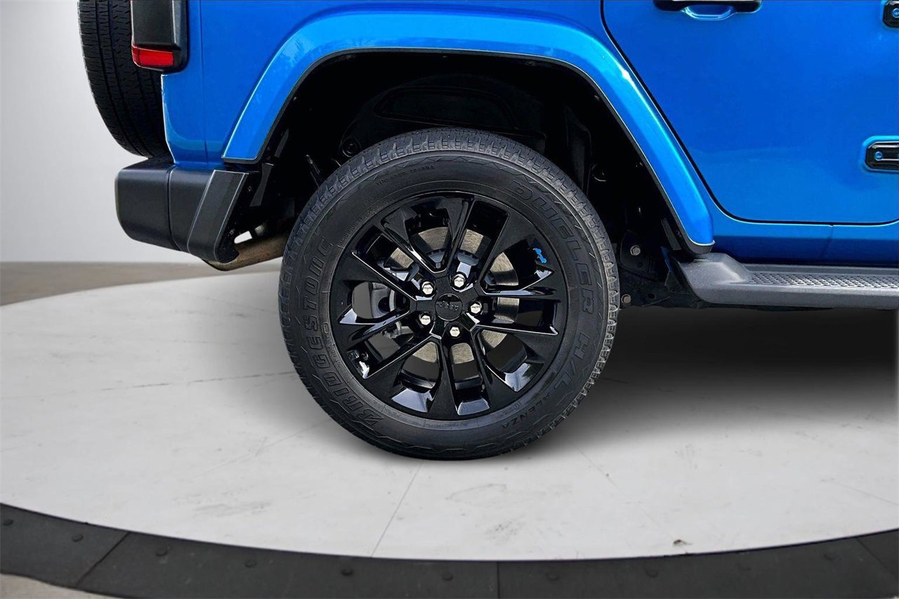 Used 2022 Jeep Wrangler Unlimited Sahara image 34