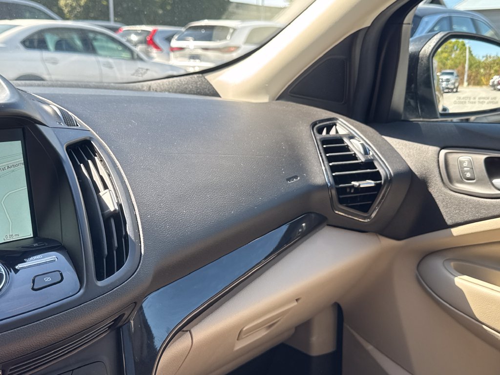 Used 2019 Ford Escape Titanium AWD/4WD image 31