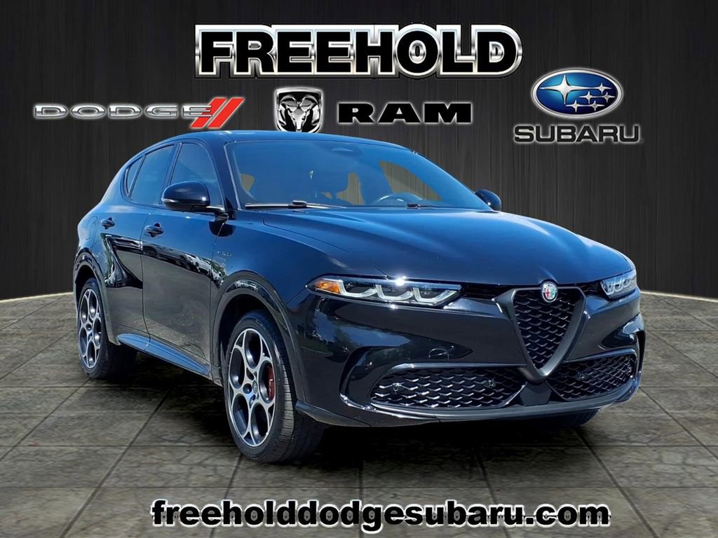 Used 2024 Alfa Romeo Tonale Veloce AWD/4WD image 1