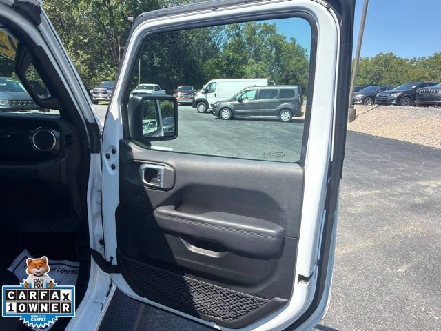 Used 2020 Jeep Wrangler Unlimited Sahara AWD/4WD image 25
