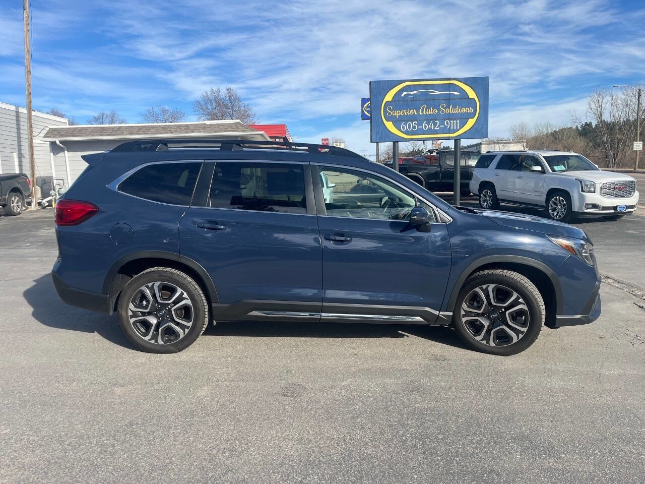 Used 2023 Subaru Ascent Limited image 7