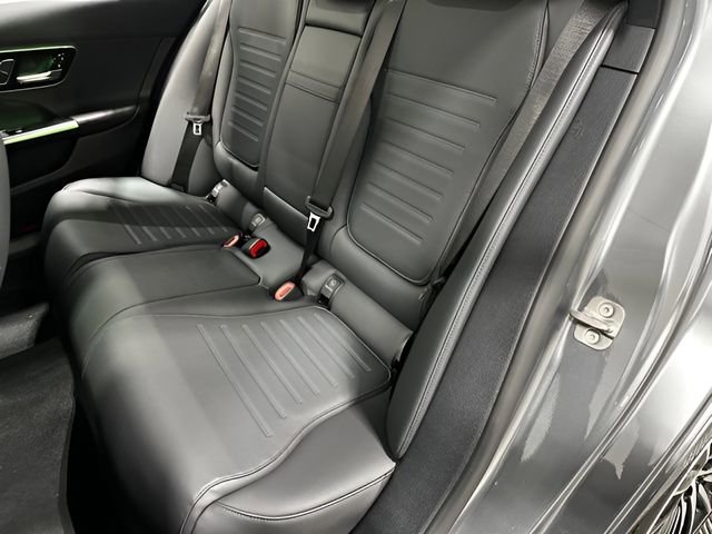 Used 2025 Mercedes-Benz C 300 4MATIC Sedan image 24