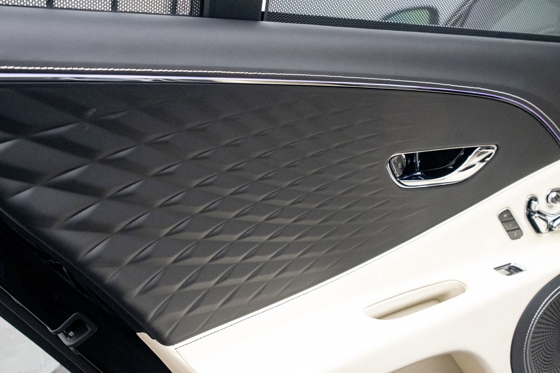 New 2026 Bentley Flying Spur Plug-In Hybrid AWD/4WD image 19