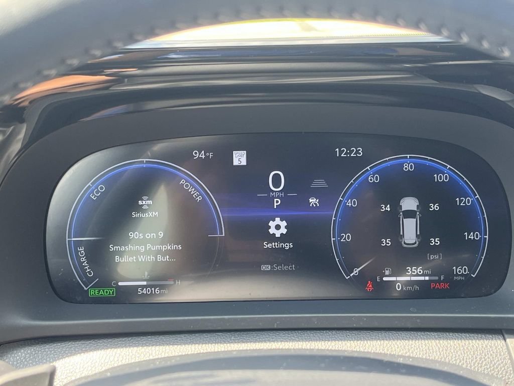 Used 2025 Toyota Crown Signia AWD/4WD image 43
