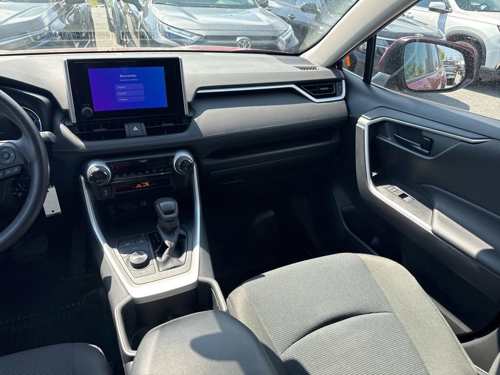 Used 2023 Toyota RAV4 LE AWD/4WD image 13