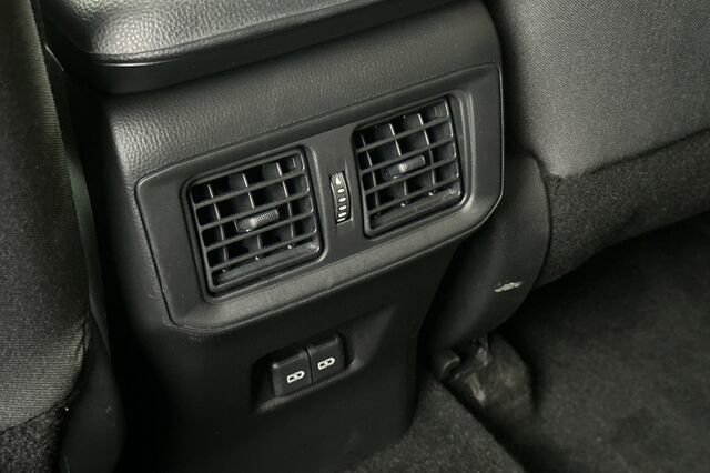 Used 2022 Toyota RAV4 XLE image 15