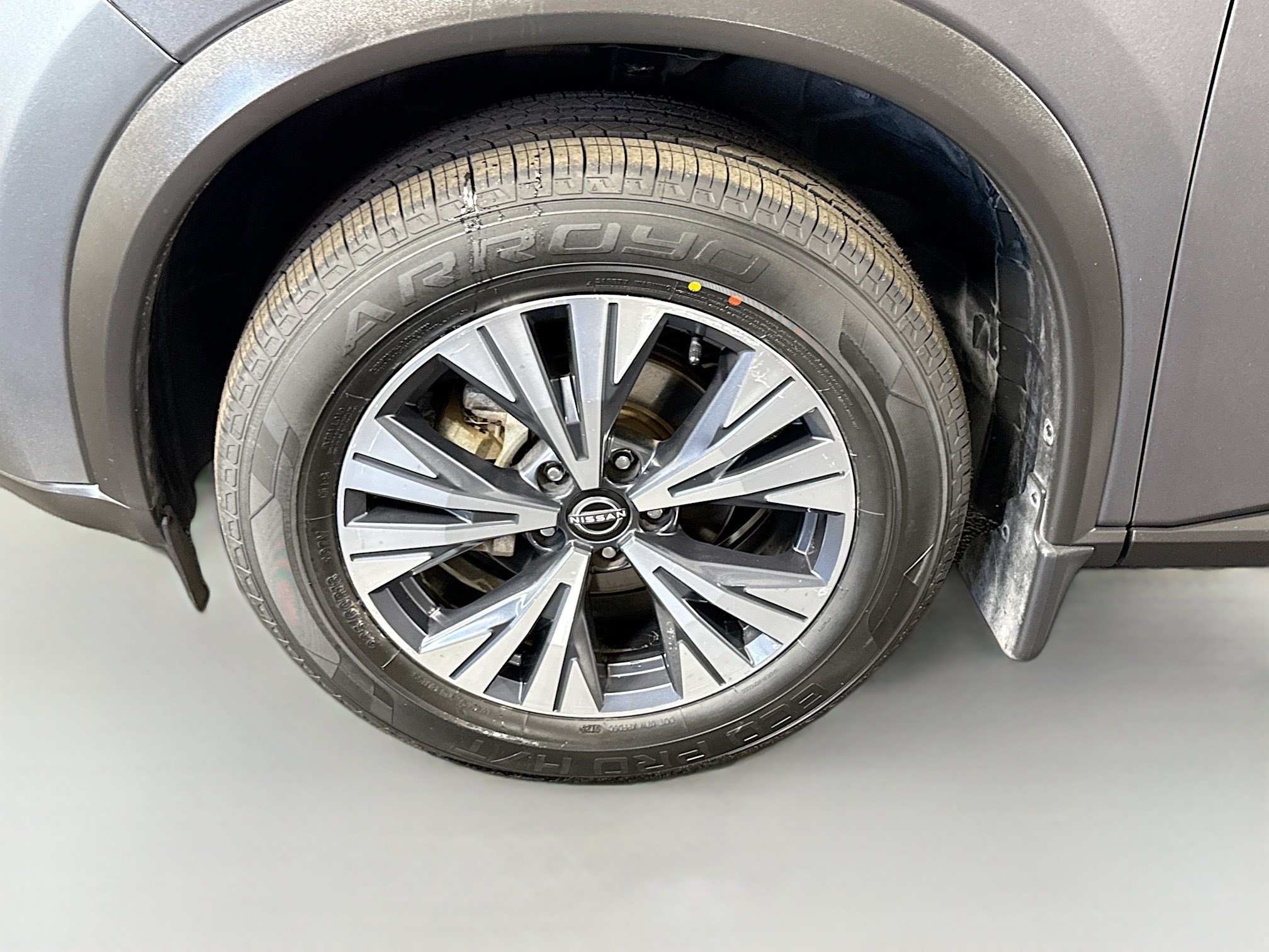 Used 2022 Nissan Rogue SV FWD image 38