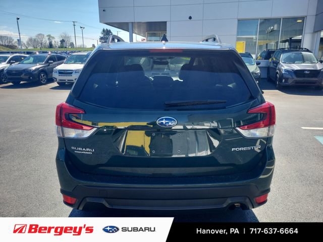 Used 2024 Subaru Forester Premium image 3
