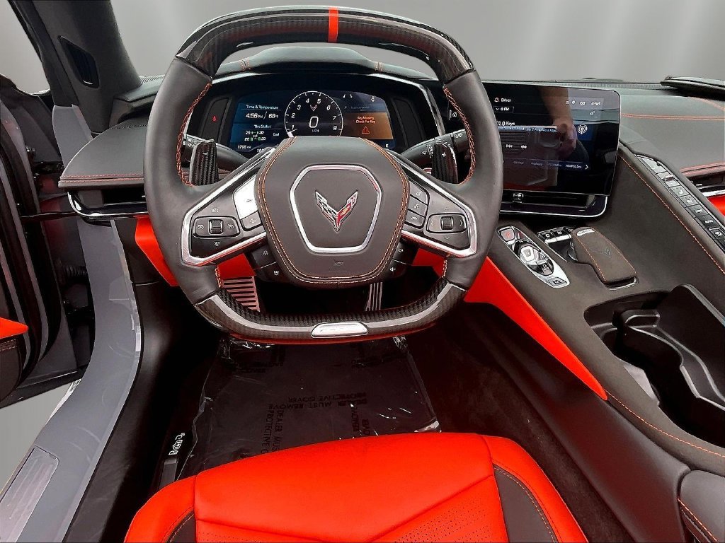 Used 2025 Chevrolet Corvette Z06 RWD image 8