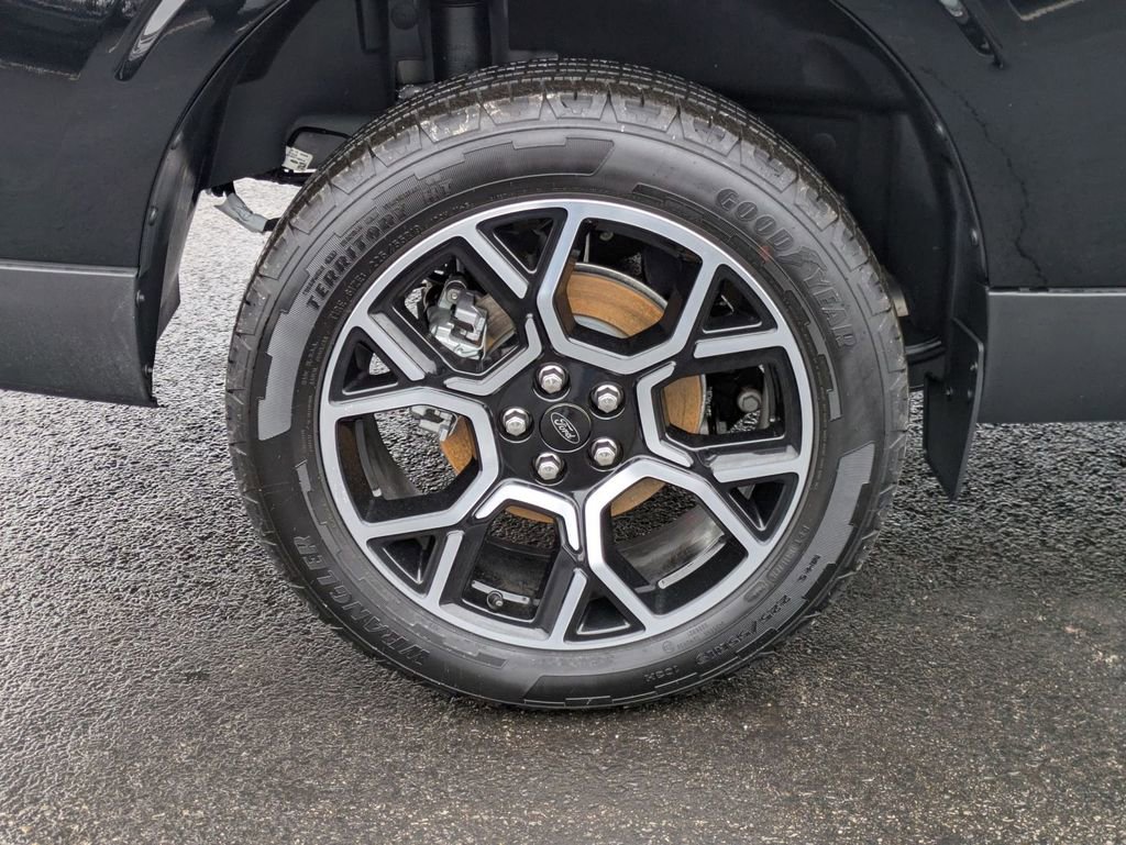 New 2025 Ford Maverick Lariat AWD/4WD image 17