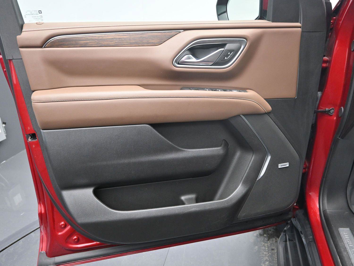 Used 2024 Chevrolet Suburban High Country image 23