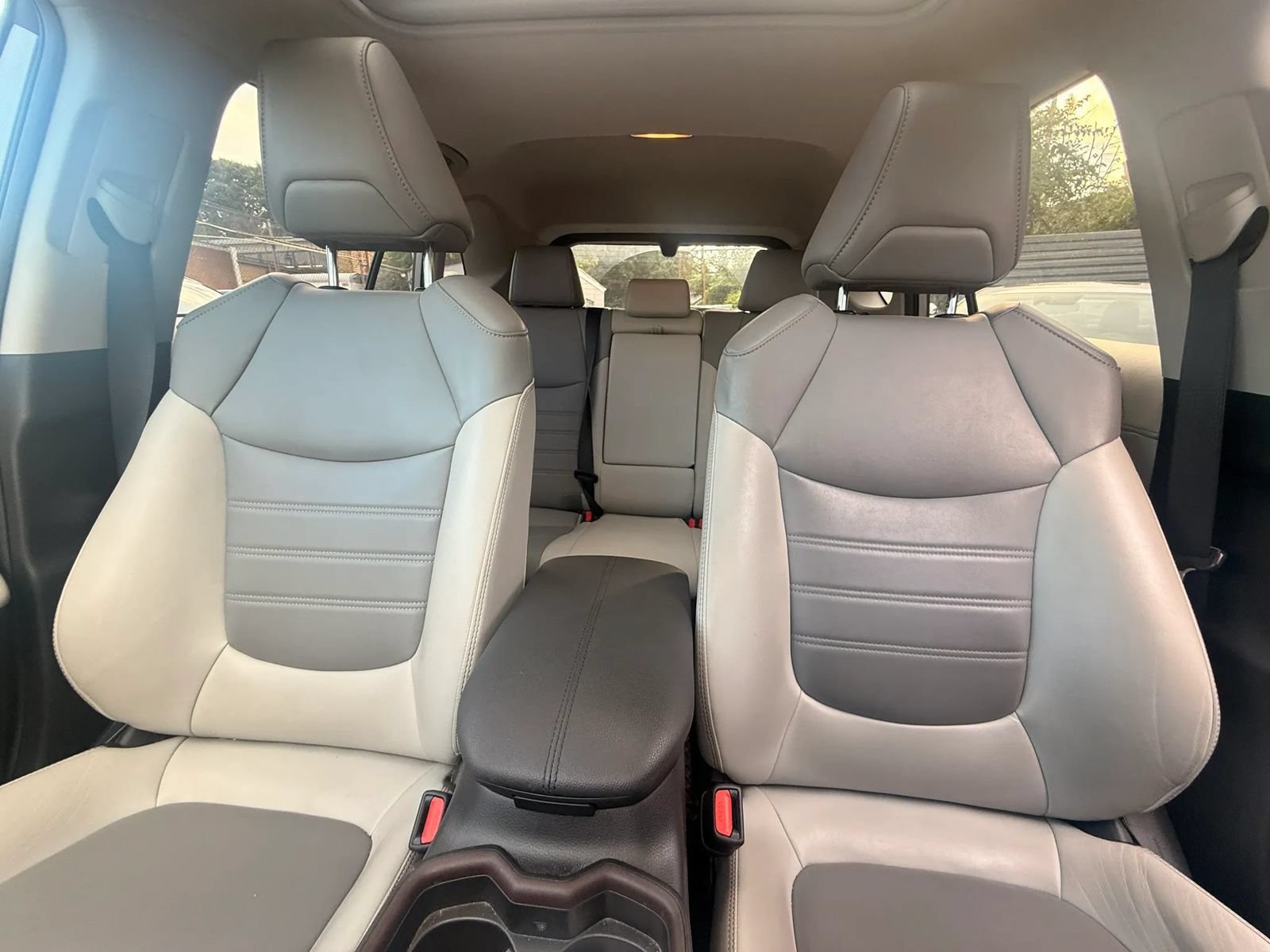 Used 2019 Toyota RAV4 Limited AWD/4WD image 25