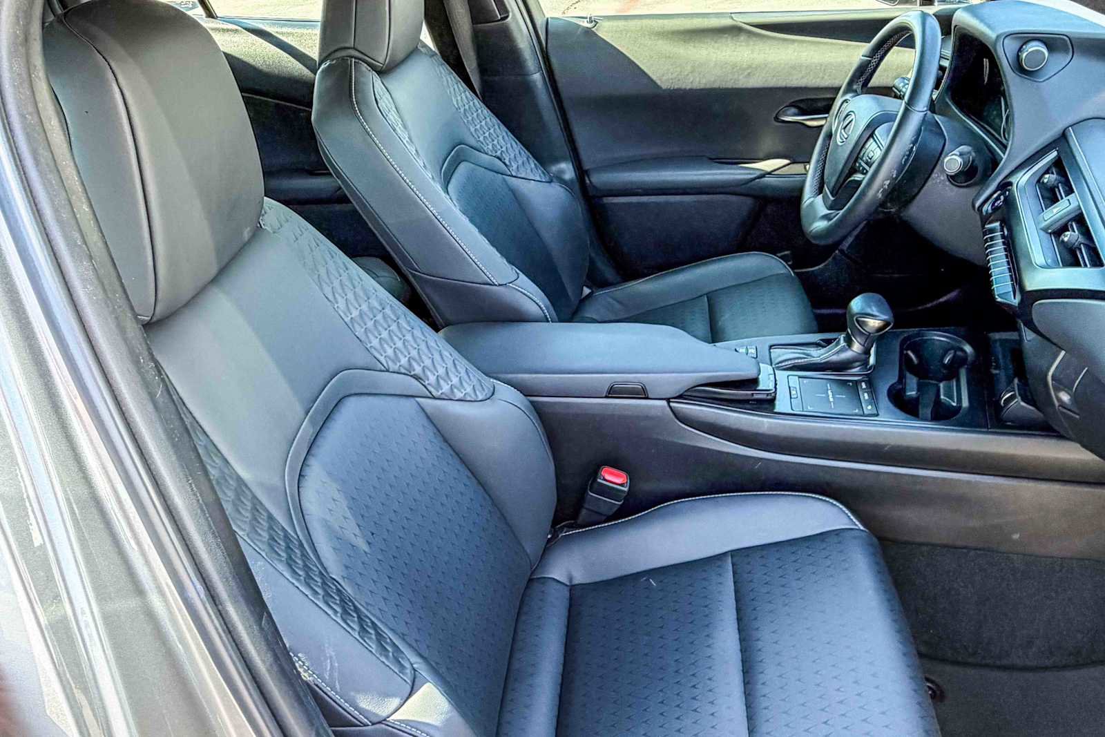 Certified 2022 Lexus UX 250h AWD w/ Accessory Package (Z1) image 16