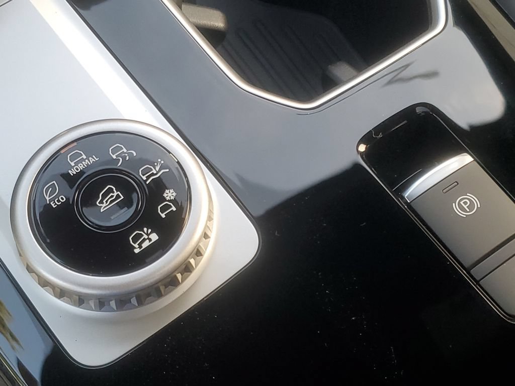 New 2026 Mitsubishi Outlander AWD image 33