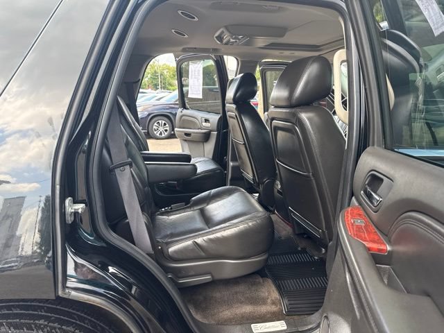 Used 2011 Cadillac Escalade Premium AWD/4WD image 15