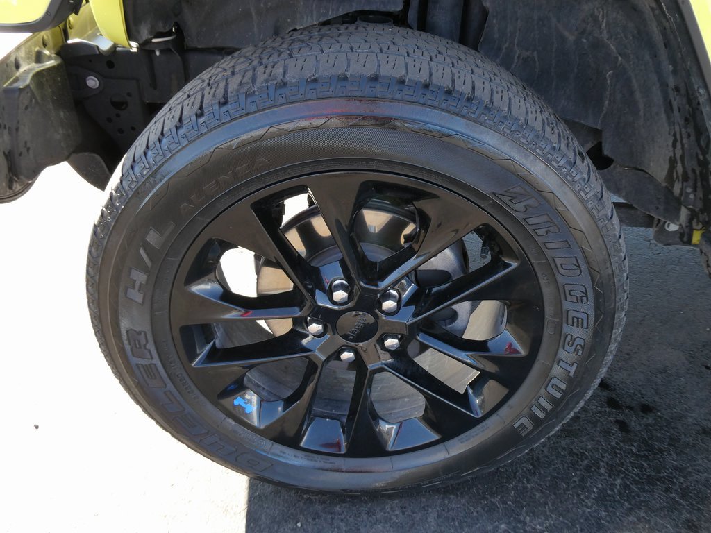 Used 2023 Jeep Wrangler Unlimited Sahara w/ Cold Weather Group image 10