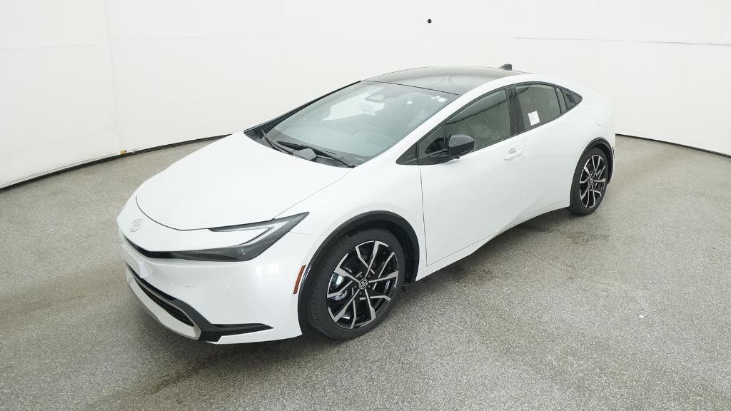 New 2025 Toyota Prius Plug-In Hybrid image 1