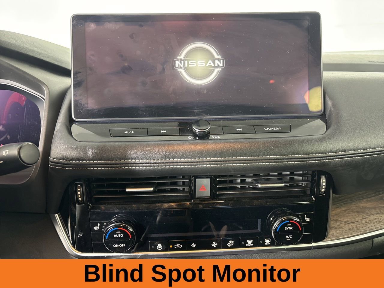 Used 2025 Nissan Rogue Platinum image 18