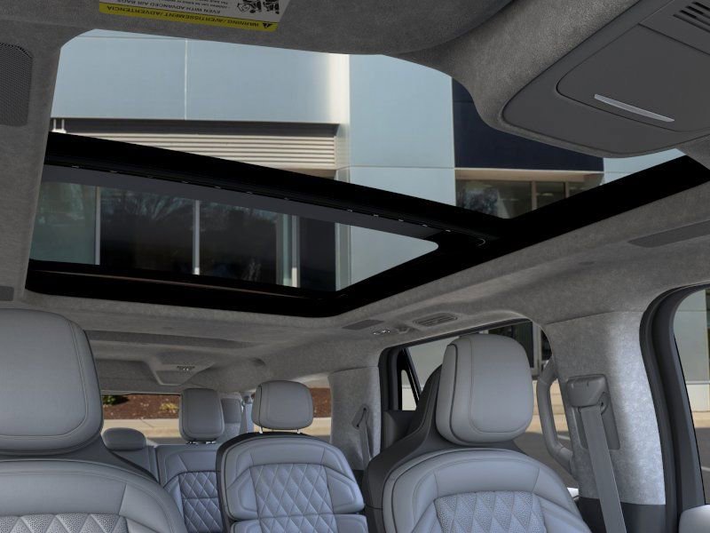 New 2026 Lincoln Navigator L Black Label AWD/4WD image 22