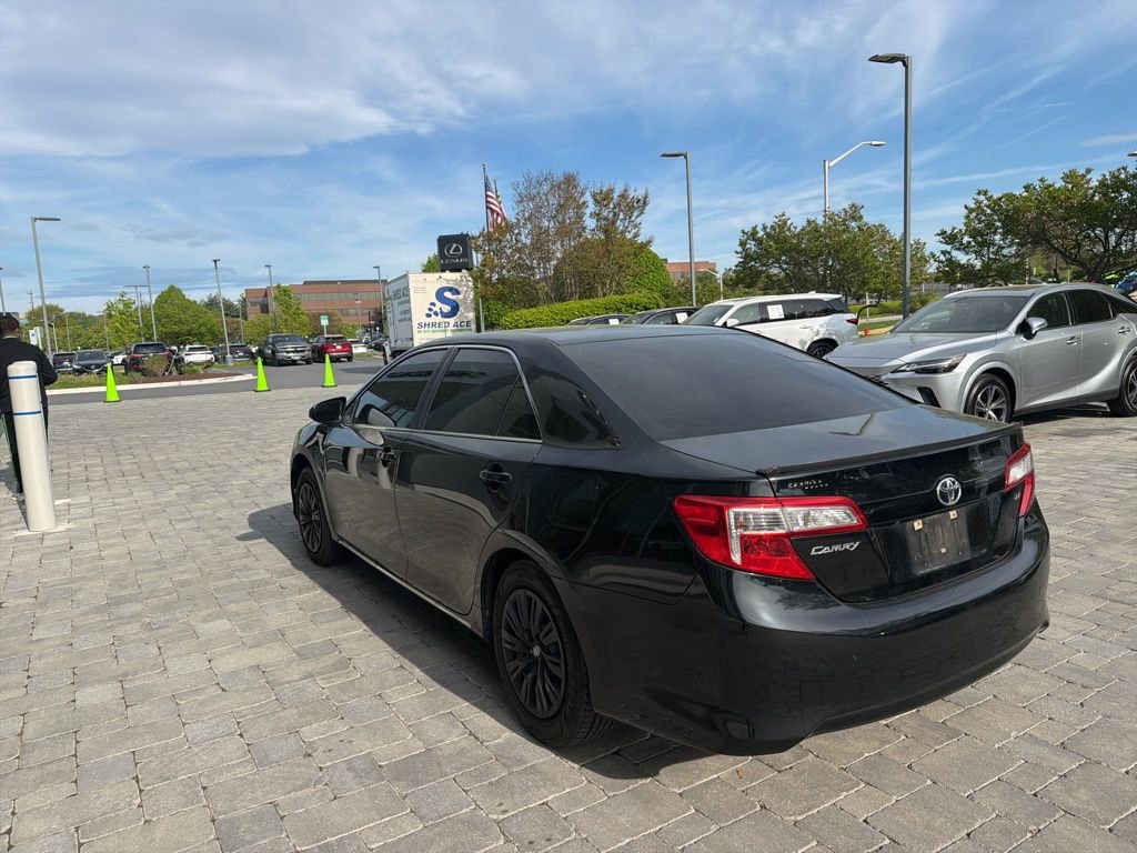 Used 2014 Toyota Camry LE FWD image 18