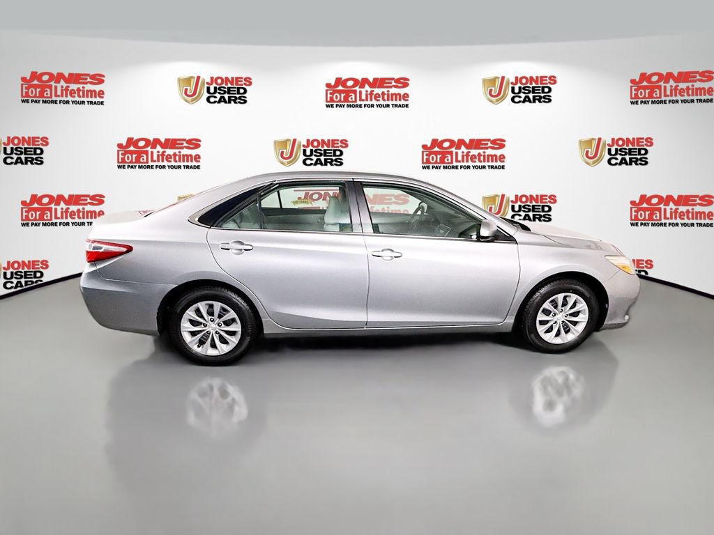Used 2015 Toyota Camry LE FWD image 15